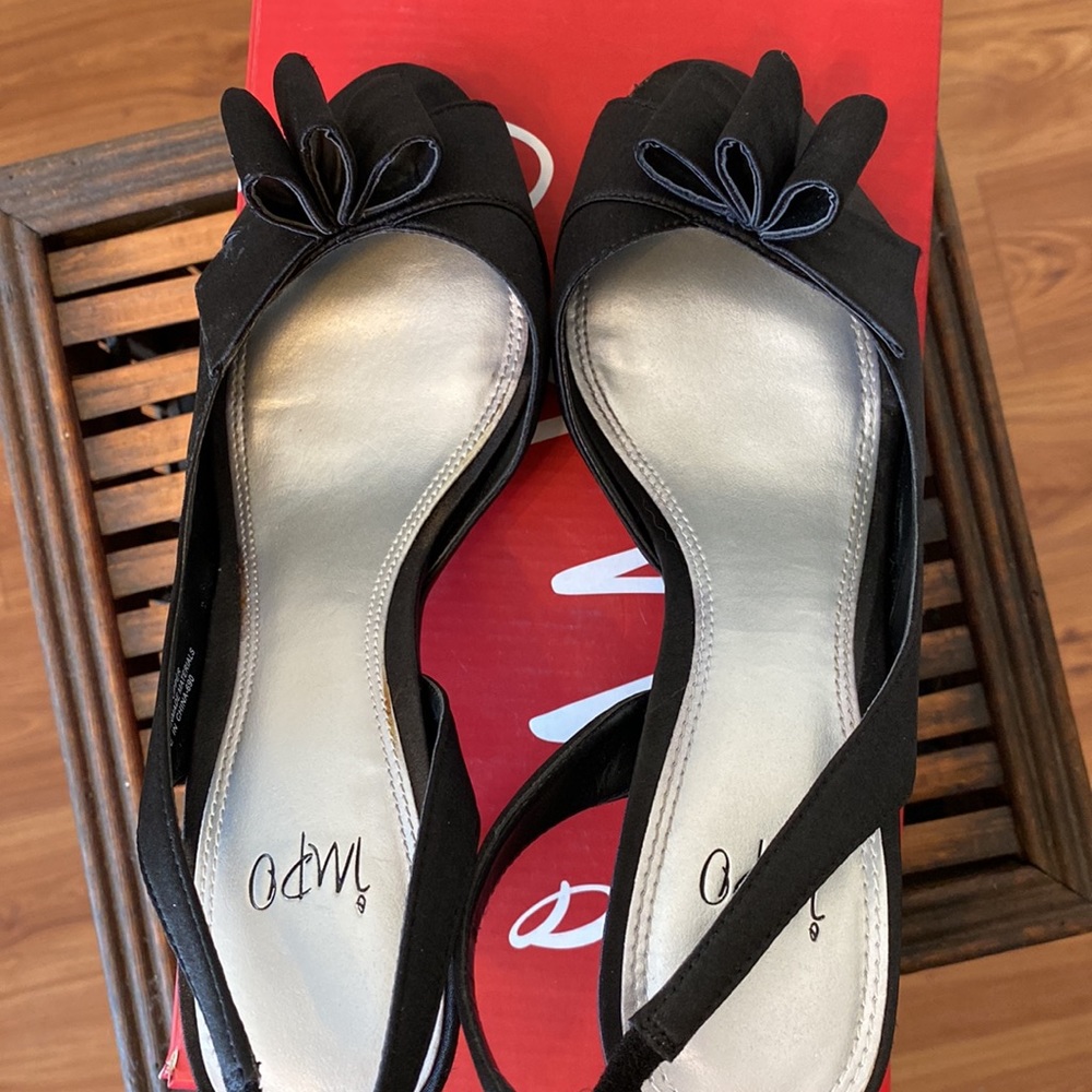 Peep toe/Slingback black satin heels